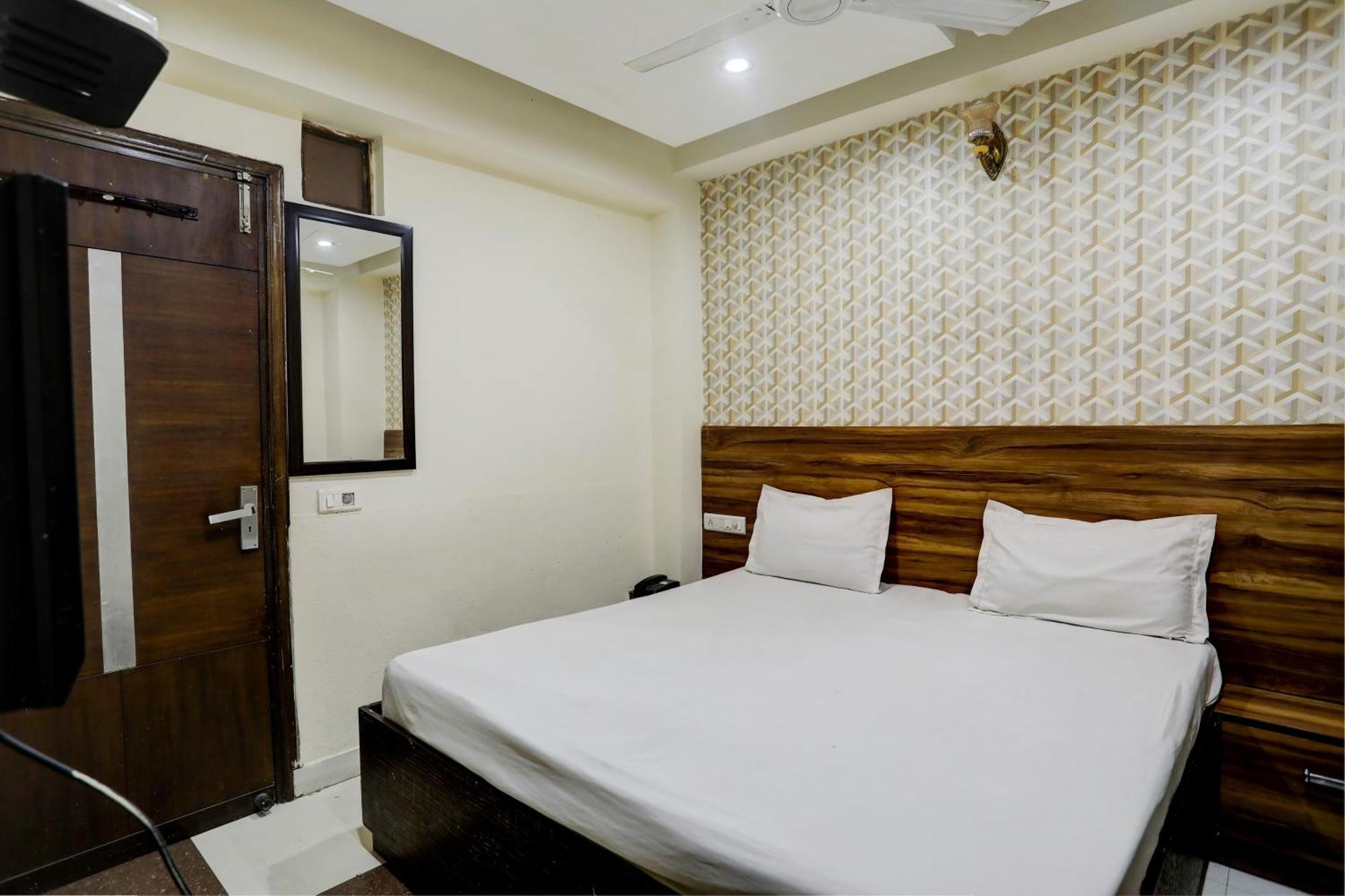 Hotel O Hcn ลูดิฮานา ภายนอก รูปภาพ