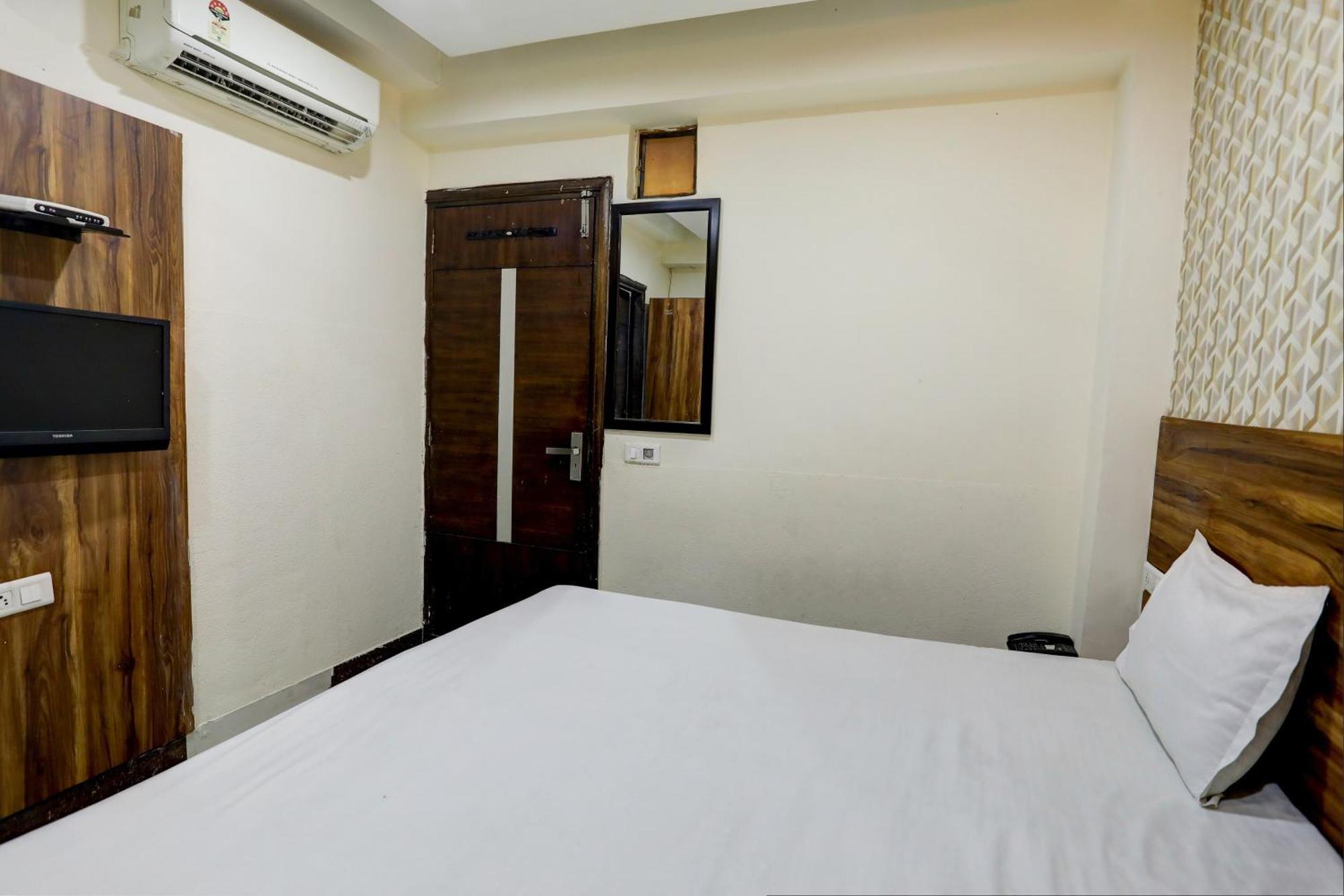 Hotel O Hcn ลูดิฮานา ภายนอก รูปภาพ